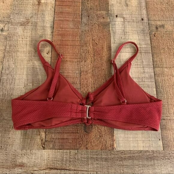 Shade and shore women's size medium dark red bikini swimsuit top - Picture 7 of 7
